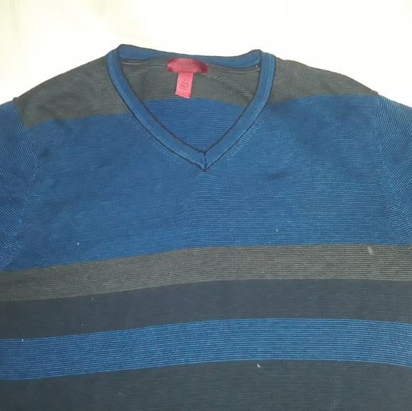 Alfani Other - ALFANI CREW NECK L BLUE AND BLACK STRIPED SWEATER Alfani Other - ALFANI CREW NECK L BLUE AND BLACK STRIPED SWEATER